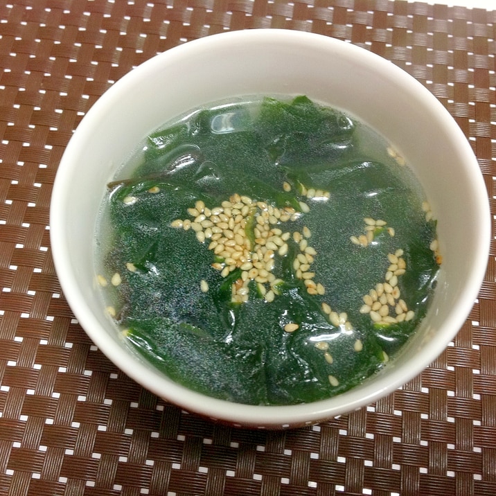 塩昆布がいい味出してる 簡単 ワカメ塩昆布スープ レシピ 作り方 By Mywayu 楽天レシピ 塩昆布がいい味出してる 簡単 ワカメ塩昆布スープ レシピ 作り方 By Mywayu 楽天レシピ